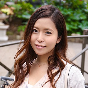 小沢友梨佳